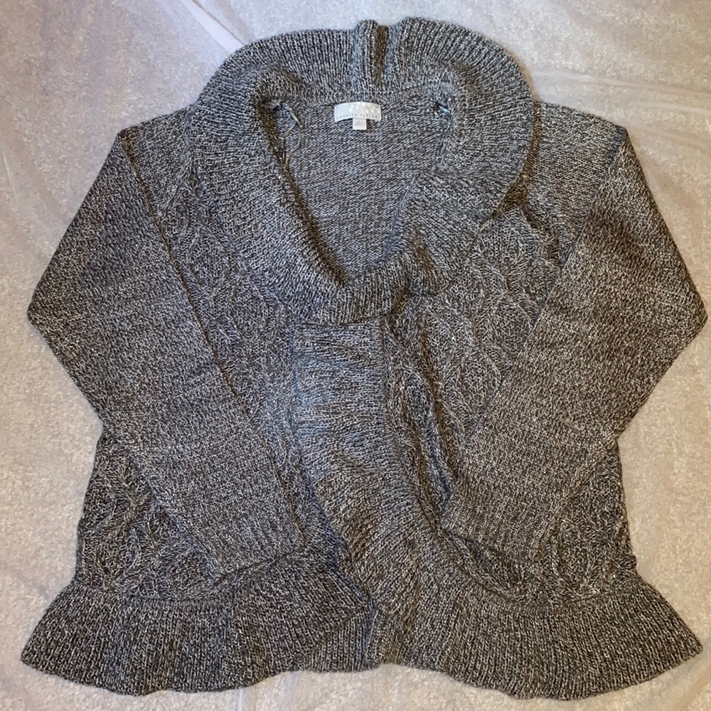 Carolyn Taylor SZ L Throw Sweater Gray & silver sparkle thread.NWOT
